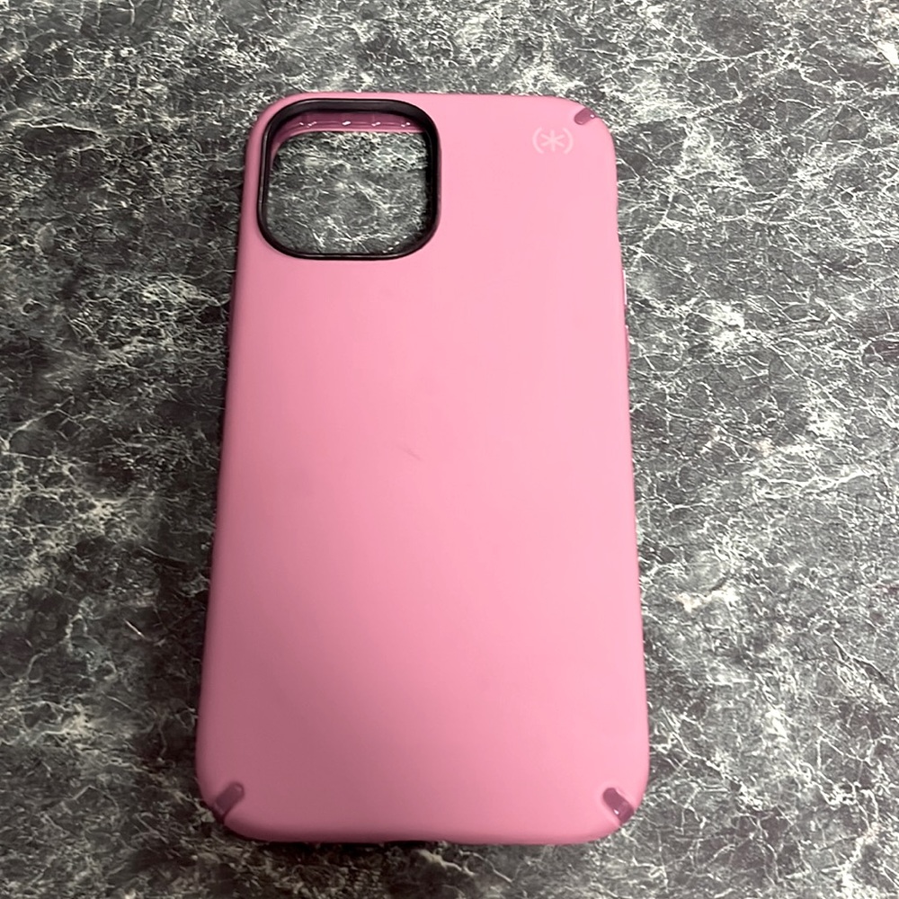 Speck IPhone 12 Pro Max purple case